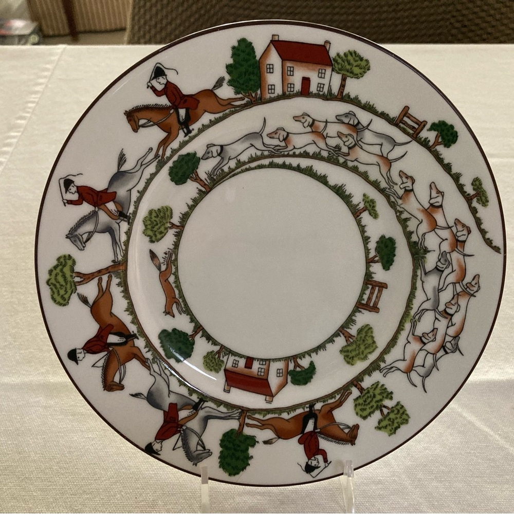 Coalport/ Crown Staffordshire Fine Bone China Dinnerware.
